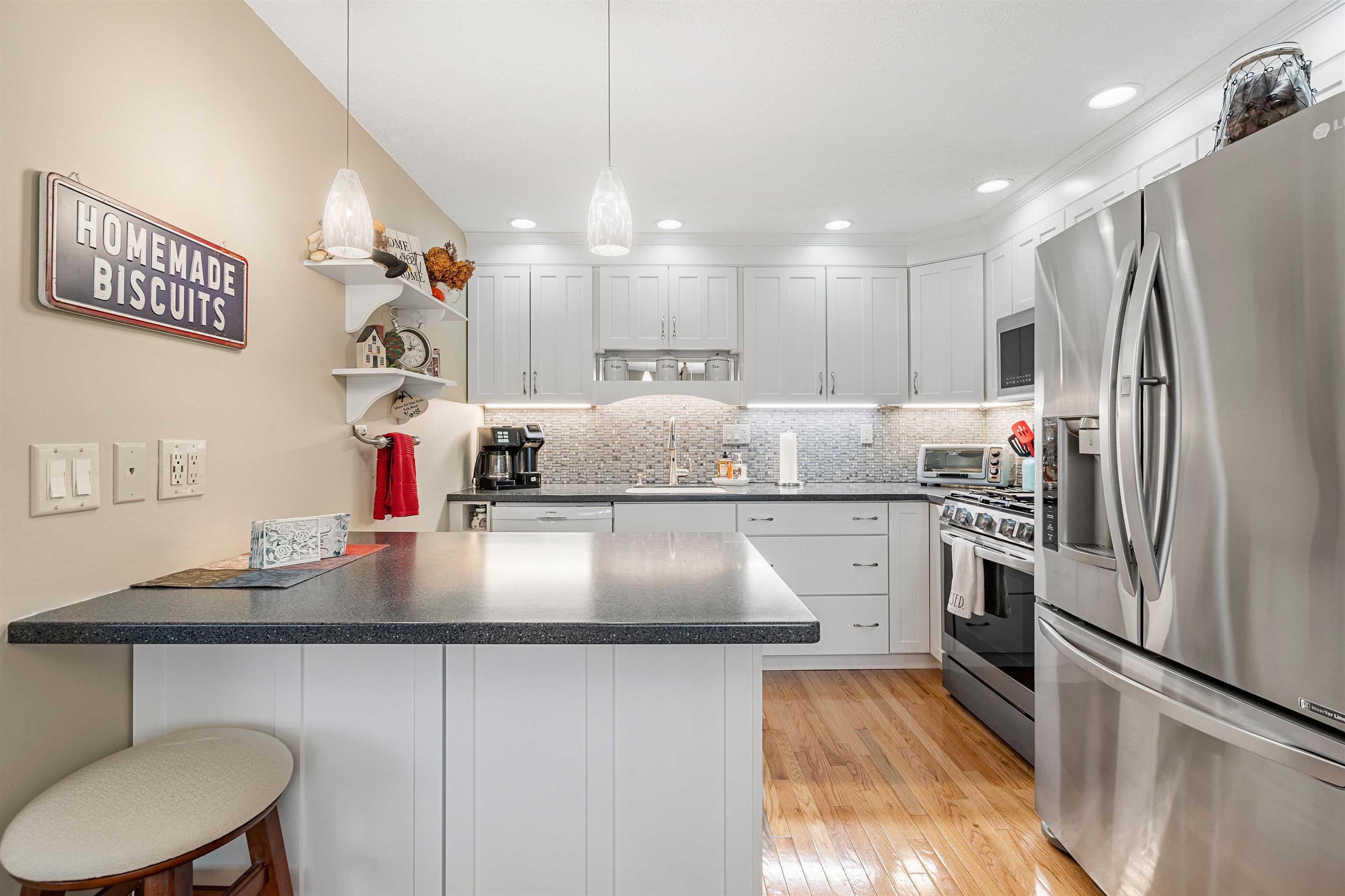 156 Indian Rock Road Merrimack, NH 03054 - Photo 12 of 36 Gallery Image 12