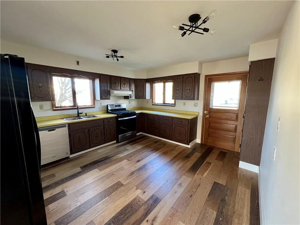 142 Alexander Avenue Strabane, PA 15363 - Photo 5 of 25 a kitchen with granite countertop appliances cabinets and a sink