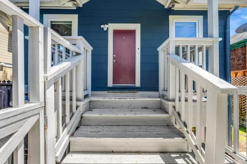 $949,000 | 215 Tunnel Avenue, Richmond, CA 94801