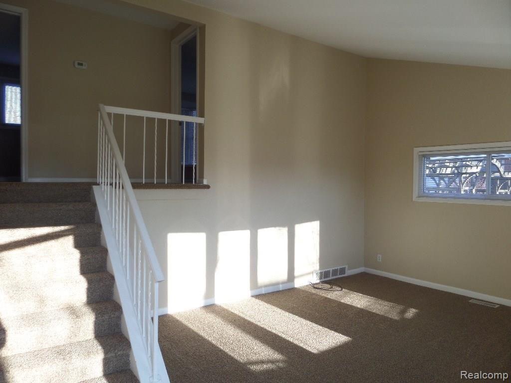 673 Romeo Road Rochester, MI 48307 - Photo 8 of 16 SAM_0544.jpg