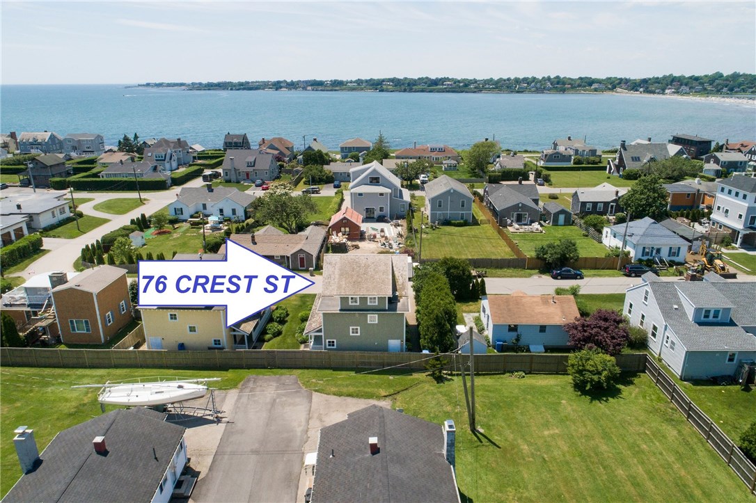 76 Crest Street Middletown, RI 02842 - Photo 3 of 31