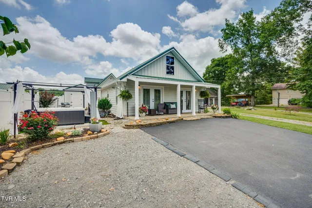 $699,000 | 129 Redman Lane, Gray, TN 37615