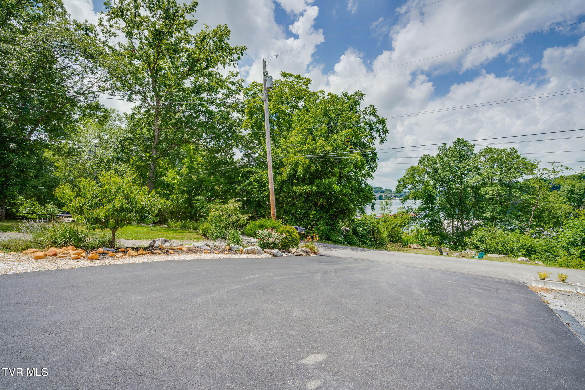 129 Redman Lane Gray, TN 37615 - Photo 56 of 66 055