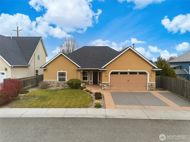 $457,000 | 817 Northeast Bunky Lane, College Place, WA 99324