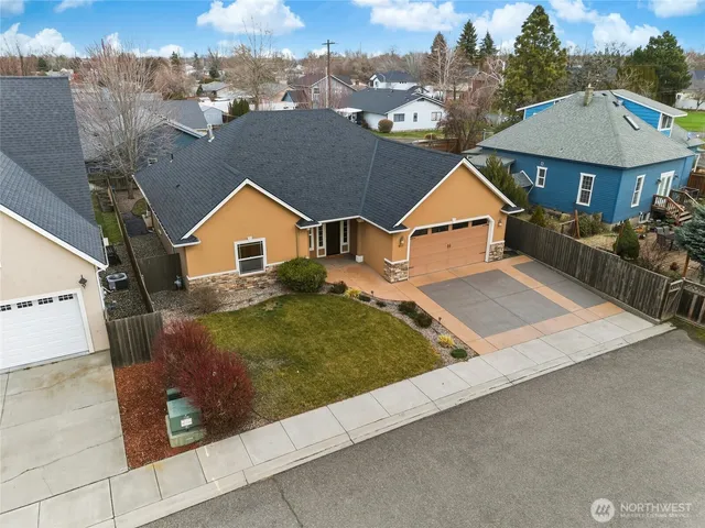 $457,000 | 817 Northeast Bunky Lane, College Place, WA 99324