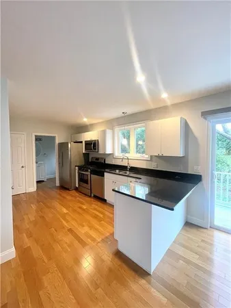 $2,800 | 34 Seafare Lane, Portsmouth, RI 02871