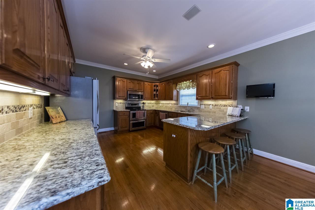 7346 Lake In The Woods Road Trussville, AL 35173 - Photo 7 of 37