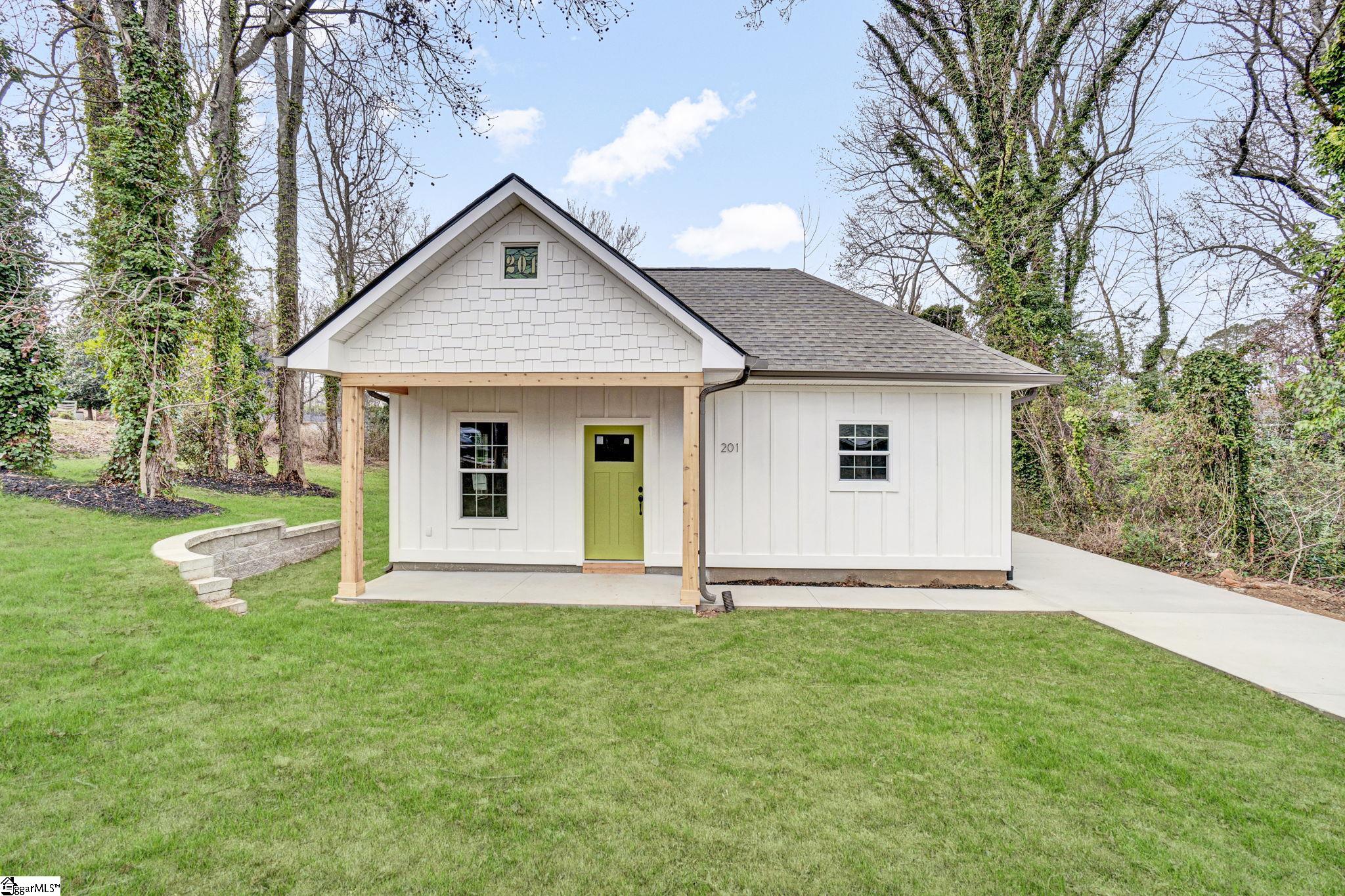 201 Stratford Road Greenville, SC 29605 - Photo 1 of 24