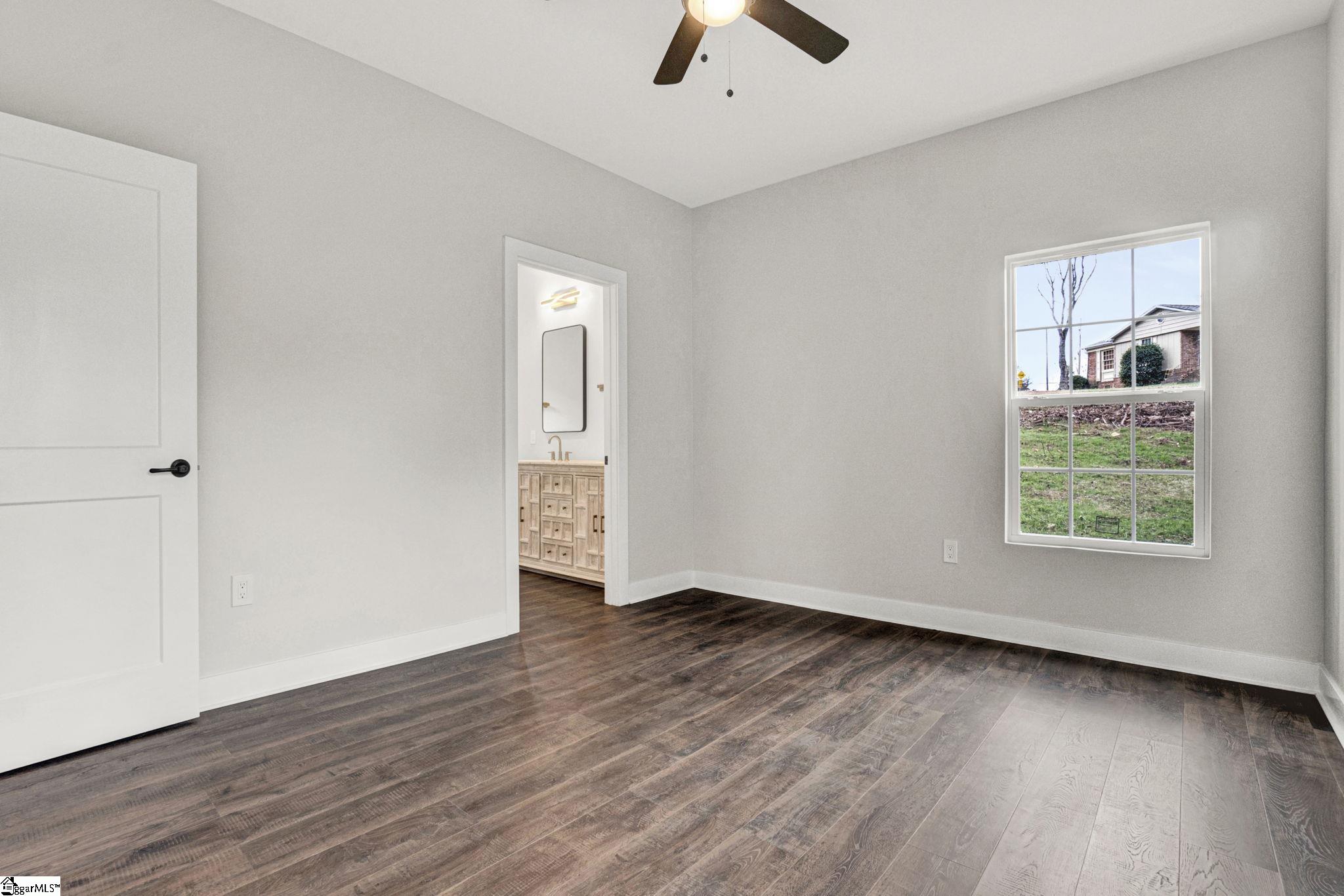 201 Stratford Road Greenville, SC 29605 - Photo 14 of 24