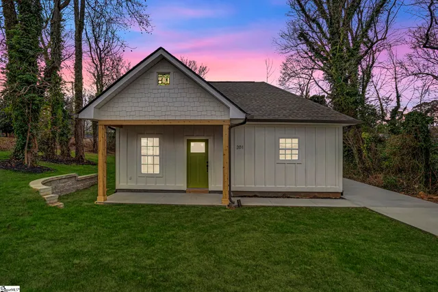 $309,900 | 201 Stratford Road, Greenville, SC 29605