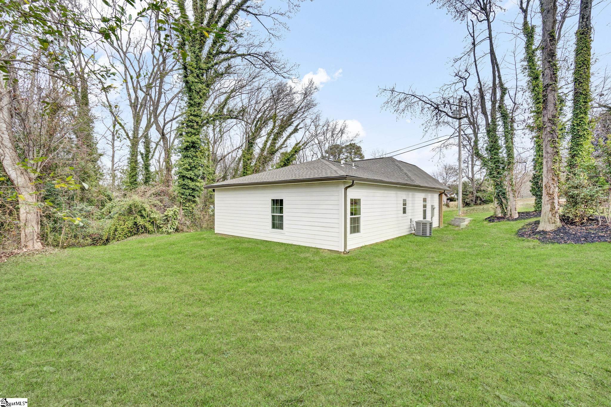 201 Stratford Road Greenville, SC 29605 - Photo 23 of 24