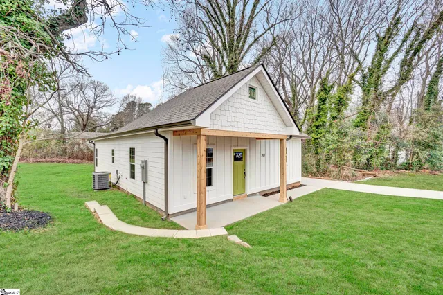 $309,900 | 201 Stratford Road, Greenville, SC 29605