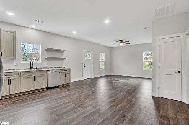 $309,900 | 201 Stratford Road, Greenville, SC 29605