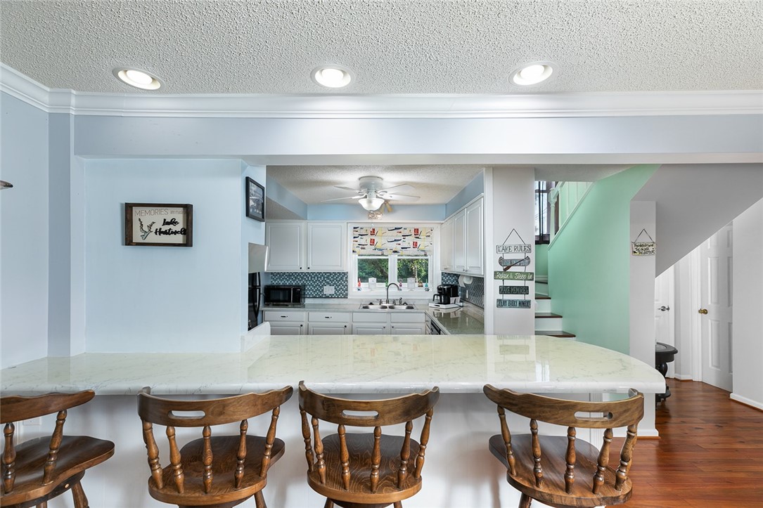 124 Peninsula Point Road Starr, SC 29684 - Photo 13 of 37