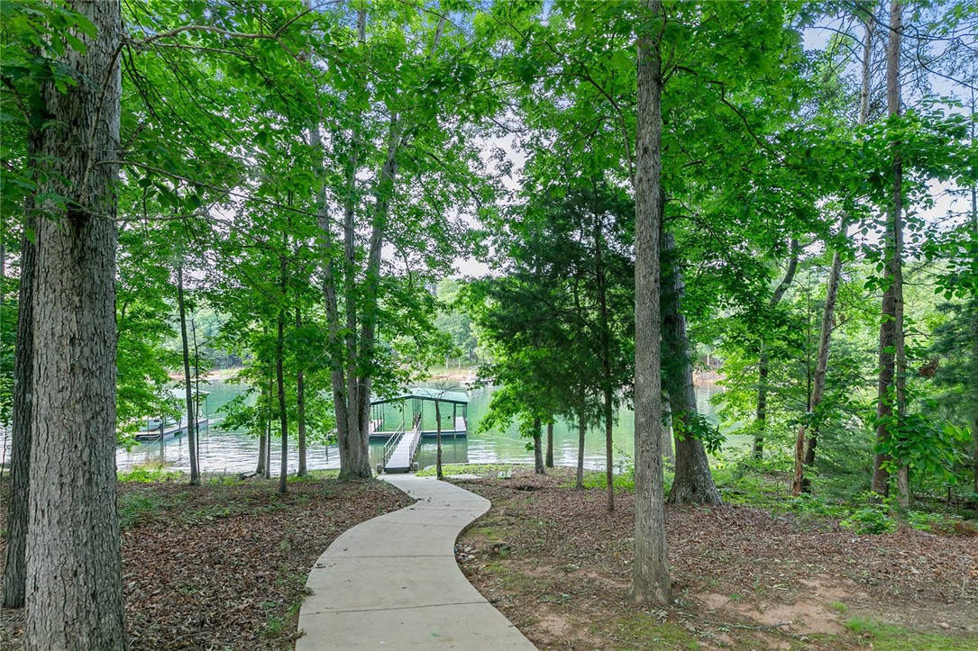 124 Peninsula Point Road Starr, SC 29684 - Photo 31 of 37