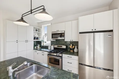 $1,695,000 | 511 Scott Street, San Francisco, CA 94117