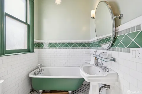 $1,695,000 | 511 Scott Street, San Francisco, CA 94117