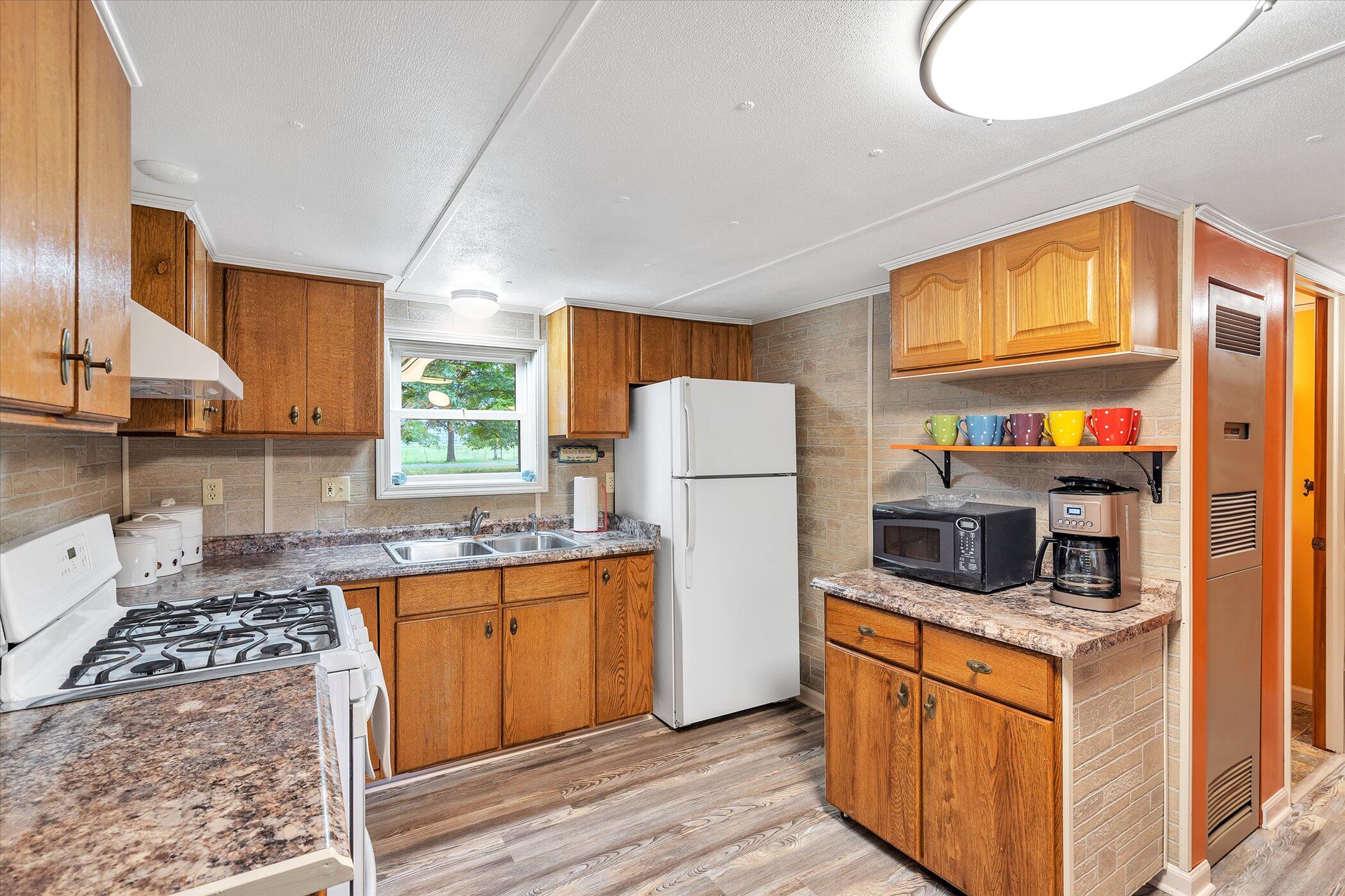 11850 Miner Road Parma, MI 49269 - Photo 9 of 25 10-11850-Miner-Rd-WindowStill-Real-Estat