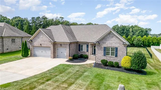 $639,000 | 8204 Fortana Court, Kernersville, NC 27284