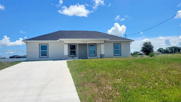 $289,900 | 9019 East Crow Circle, LaBelle, FL 33935