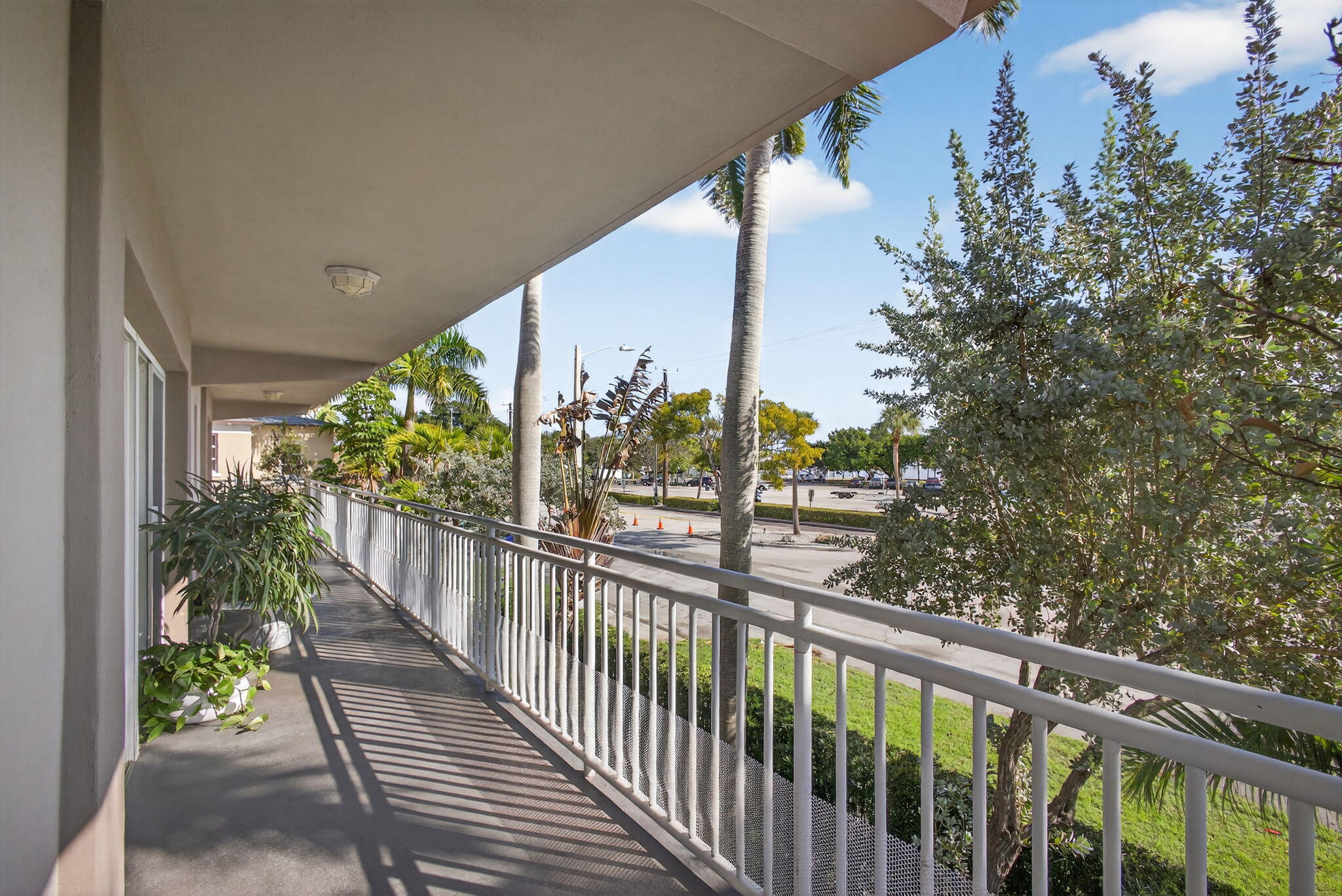 129 South Golfview Road, Unit 6 Lake Worth Beach, FL 33460 - Photo 28 of 52 42-web-or-mls-5D1A2542