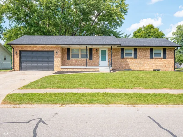 $309,900 | 100 Merlin Drive, Franklin, IN 46131