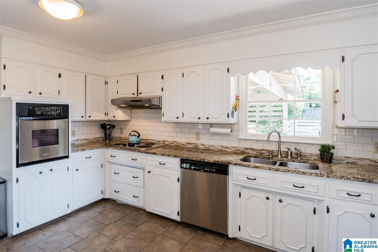 3748 Crestbrook Road Birmingham, AL 35223 - Photo 9 of 46