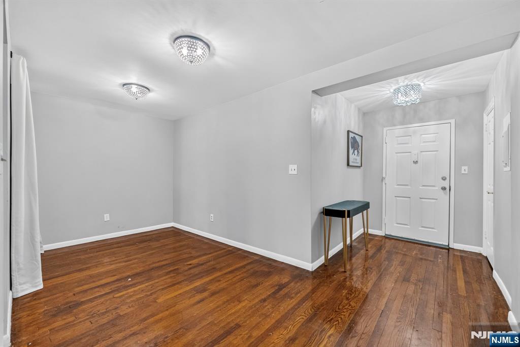 19 Lyons, Unit 204 Newark, NJ 07112 - Photo 3 of 21