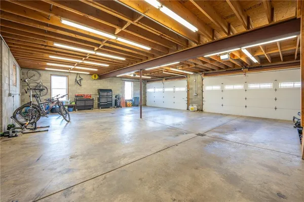 $699,000 | 152 Twin Run Road, Greensburg, PA 15601