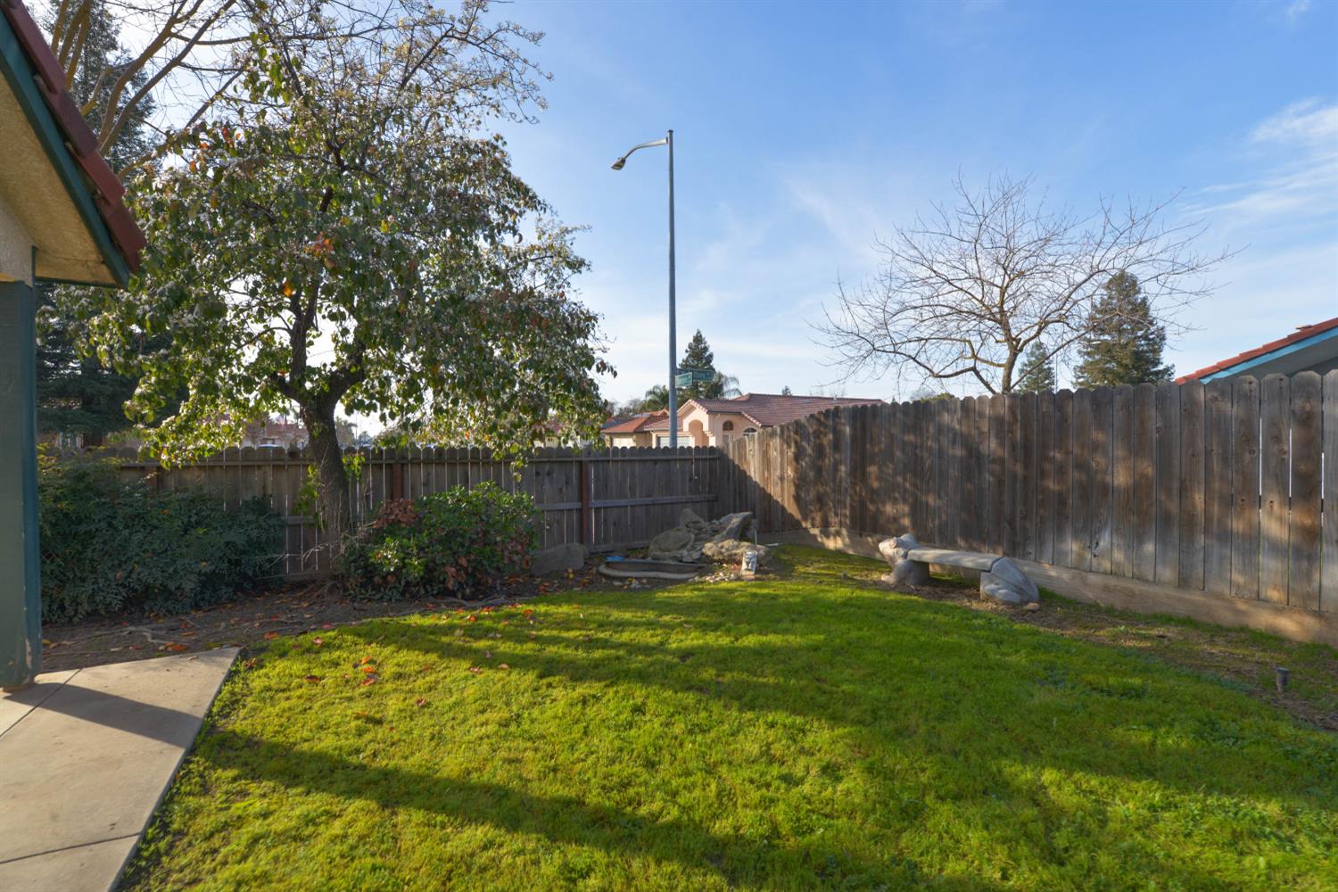 5572 West Sample Avenue Fresno, CA 93722 - Photo 19 of 42