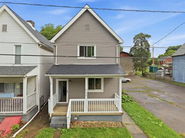 $225,000 | 717 Railroad Street, Springdale, PA 15144