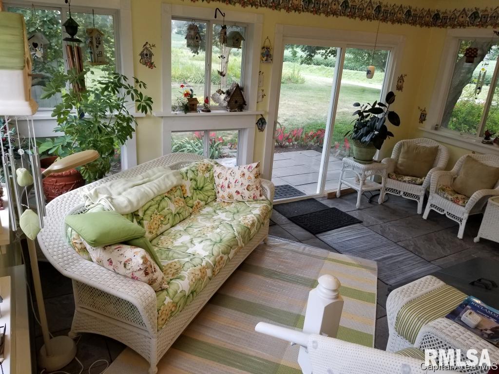 301 East Scottville Road Modesto, IL 62667 - Photo 15 of 31