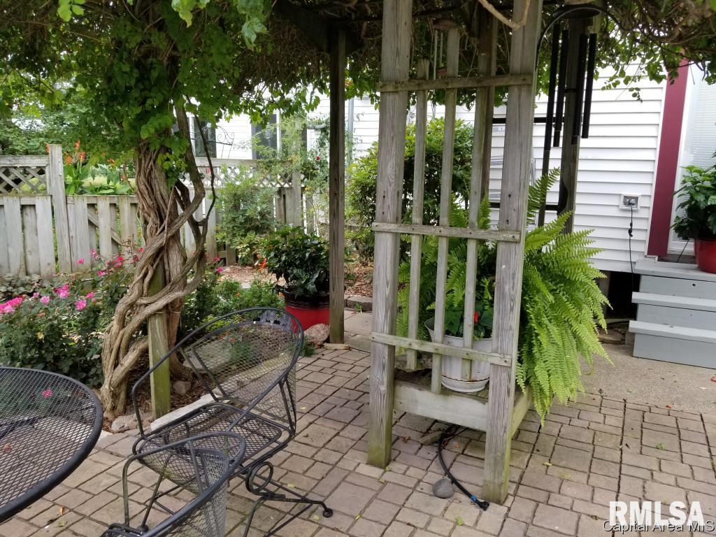 301 East Scottville Road Modesto, IL 62667 - Photo 27 of 31