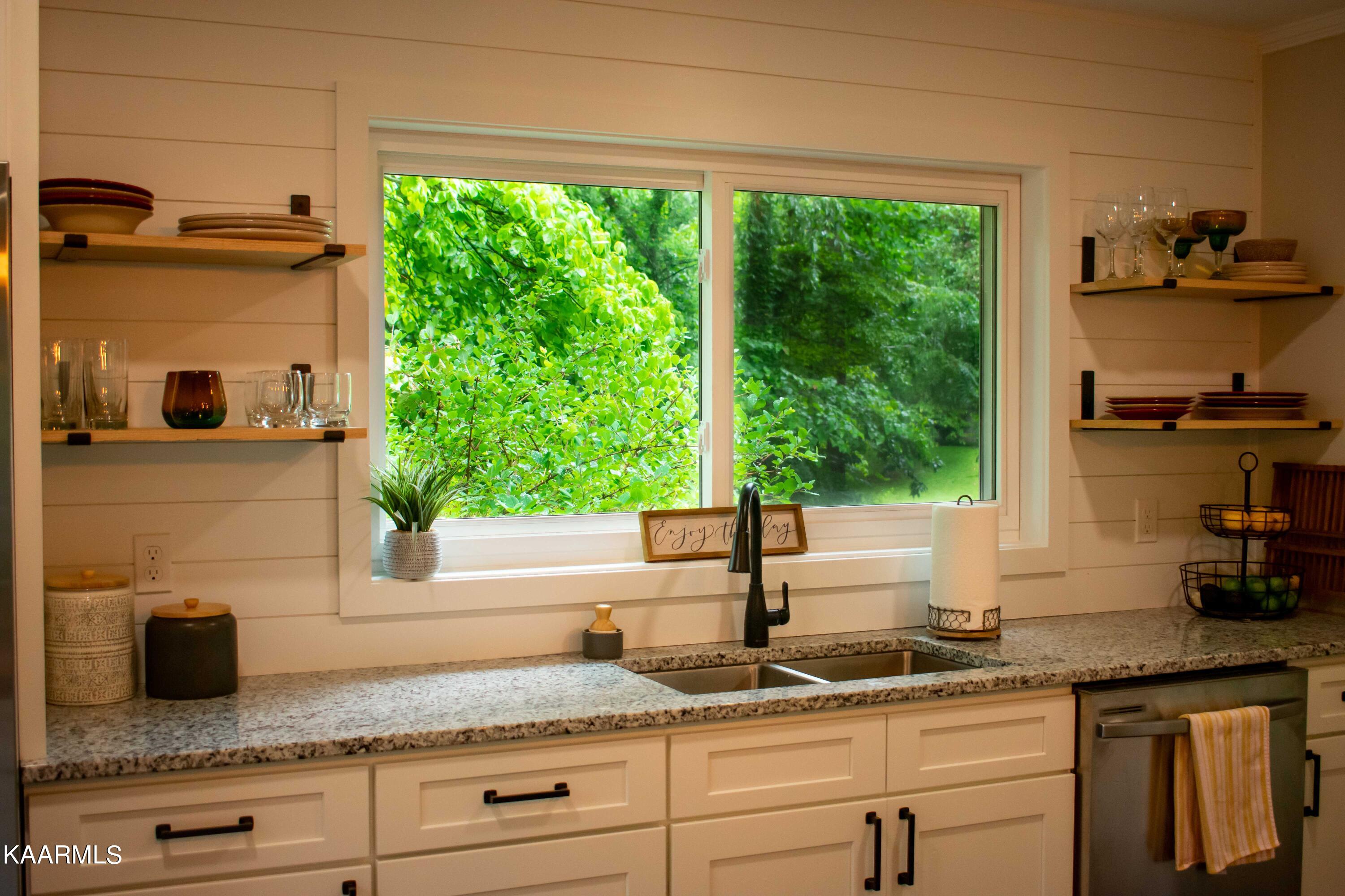 159 Outer Drive Oak Ridge, TN 37830 - Photo 13 of 41 Kitchen-b