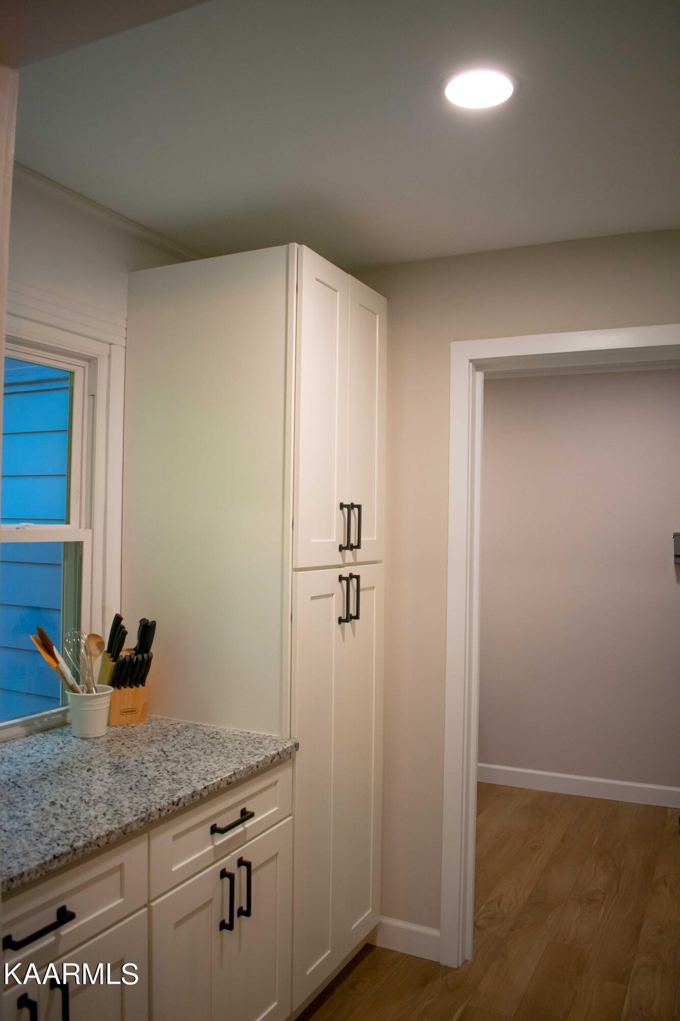 159 Outer Drive Oak Ridge, TN 37830 - Photo 17 of 41 Extended-Kitchen-c