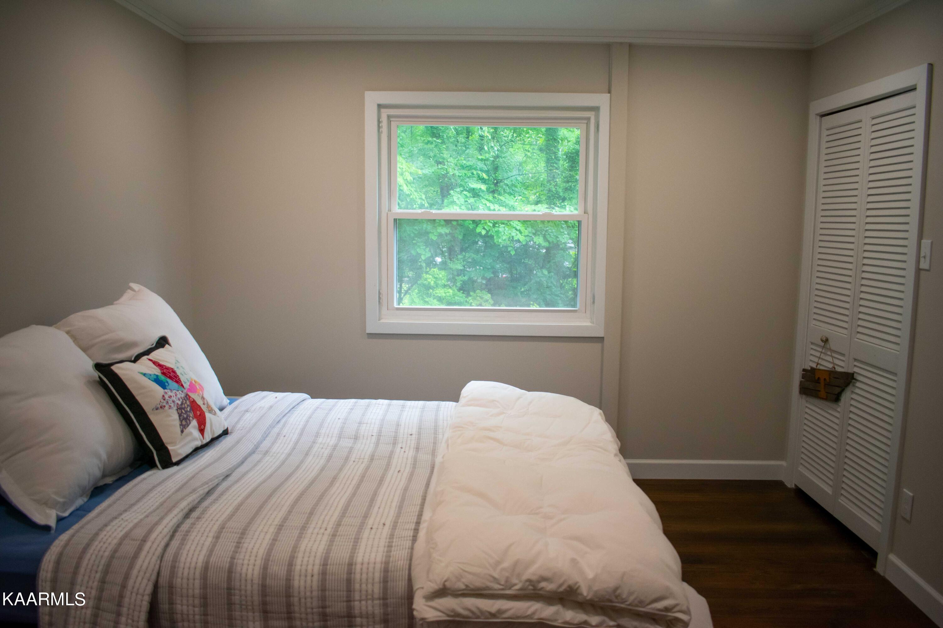159 Outer Drive Oak Ridge, TN 37830 - Photo 21 of 41 Bedroom-1b