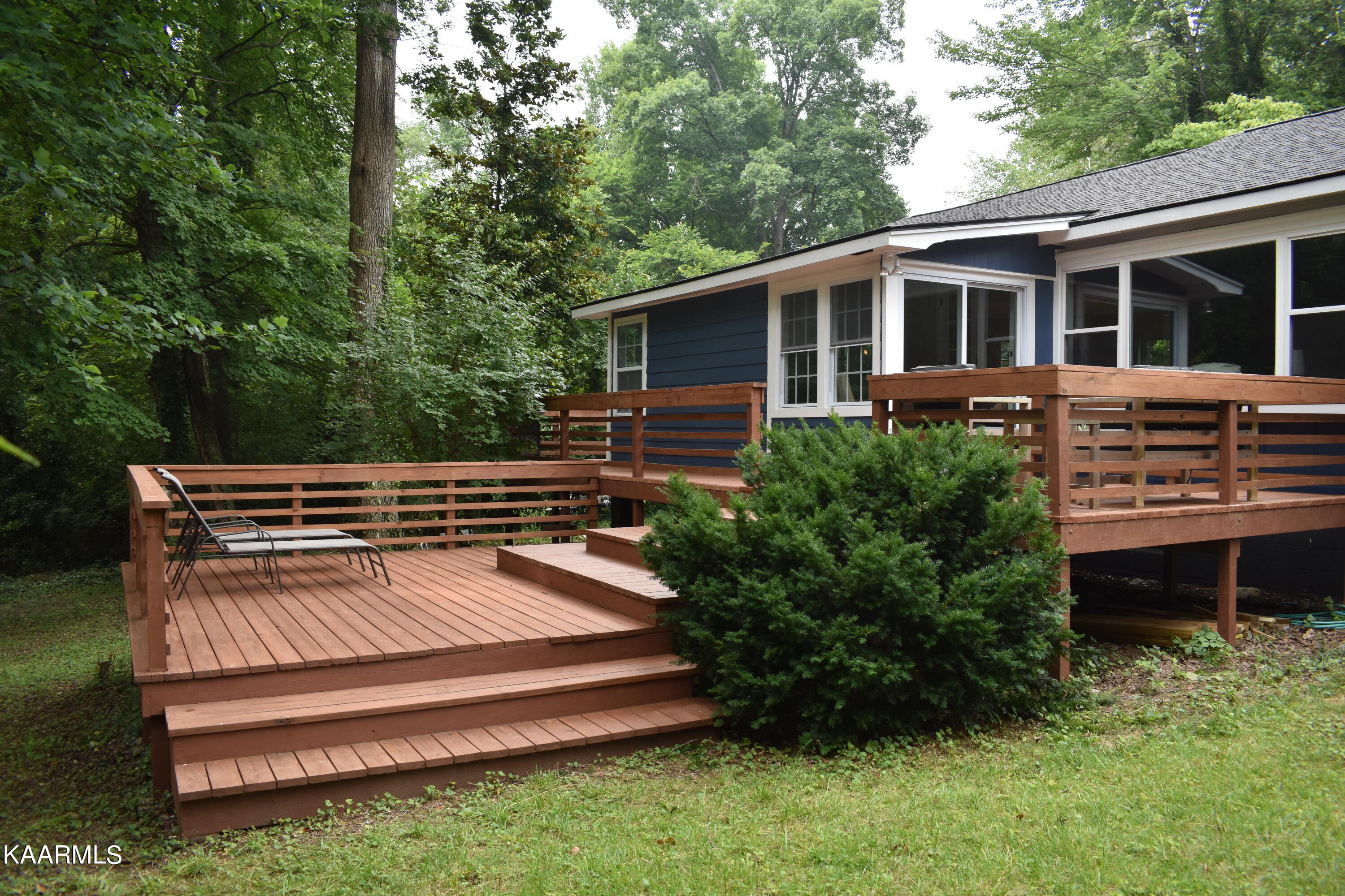 159 Outer Drive Oak Ridge, TN 37830 - Photo 38 of 41 Outside Deck f