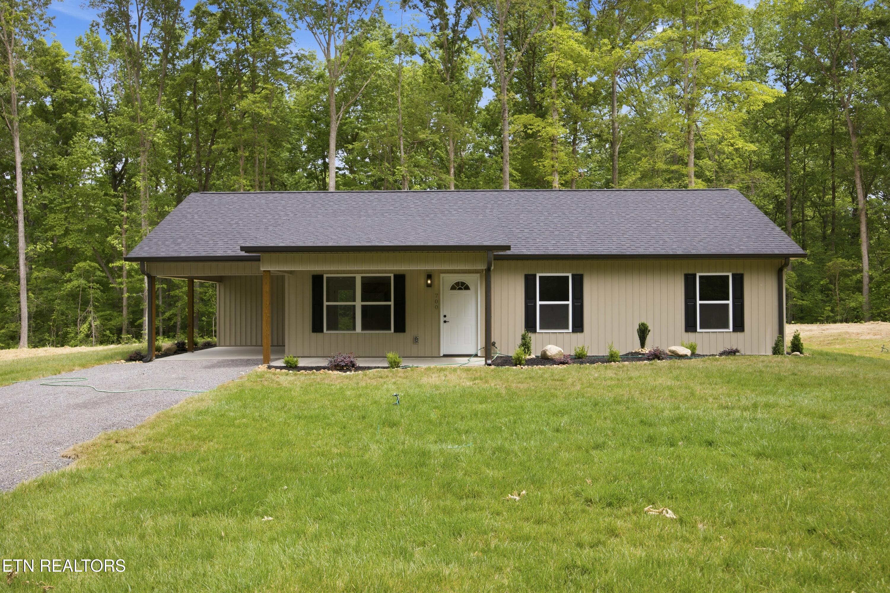 700 Holly Glen Road Decatur, TN 37322 - Photo 2 of 26 rp2605112-1001