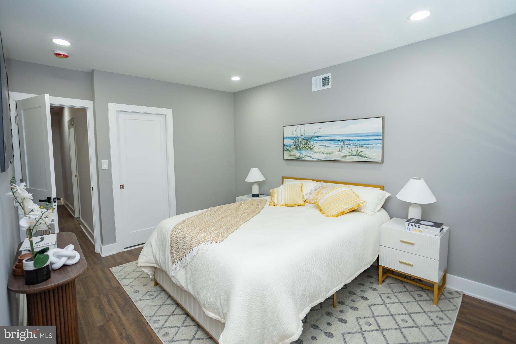 429 Tasker Street Philadelphia, PA 19148 - Photo 33 of 44 Bedroom