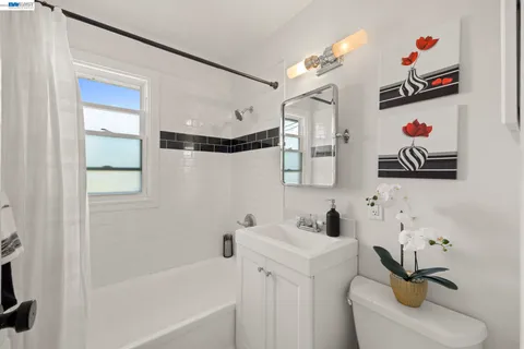 $579,000 | 1711 3rd Street, Alameda, CA 94501