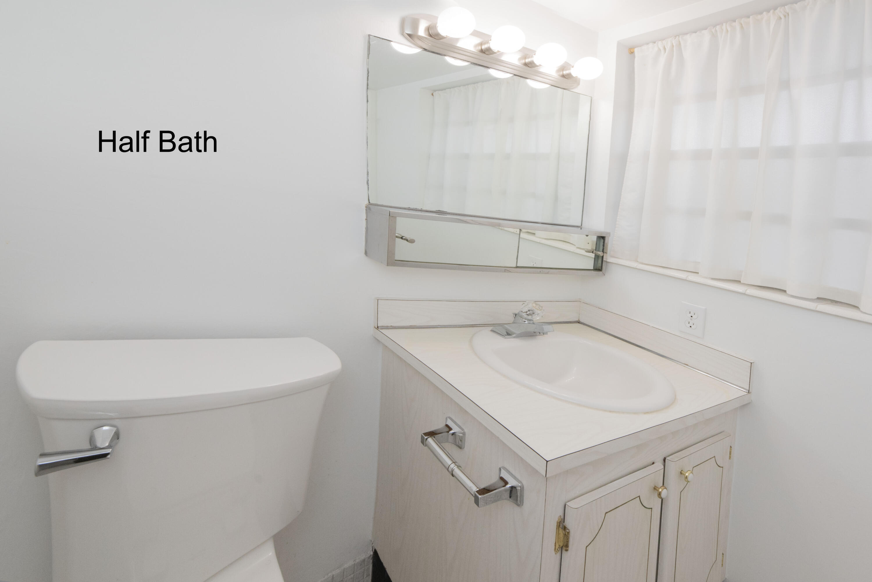 5501 Northwest 2nd Avenue, Unit 202 Boca Raton, FL 33487 - Photo 6 of 11 halfbath