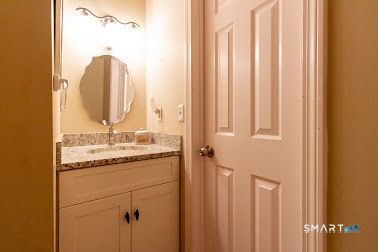 65 Oak Ridge Drive, Unit 65 Windsor Locks, CT 06096 - Photo 17 of 36