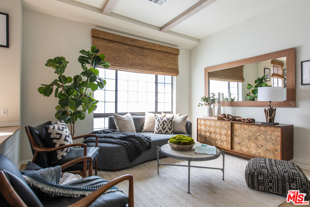 36 Navy Street, Unit 5 Venice, CA 90291 - Photo 1 of 39