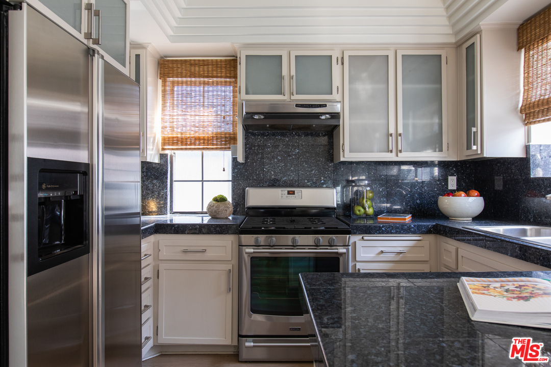 36 Navy Street, Unit 5 Venice, CA 90291 - Photo 12 of 39