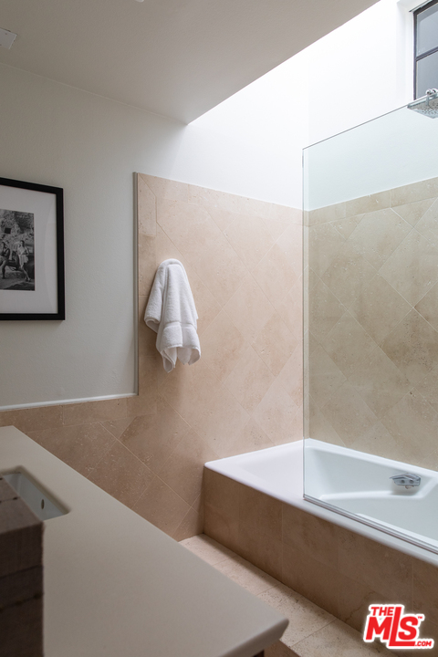 36 Navy Street, Unit 5 Venice, CA 90291 - Photo 24 of 39