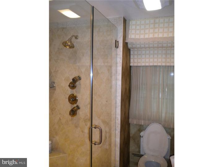 29 Signal Hill Road Cherry Hill, NJ 08003 - Photo 12 of 19 Master Bathroom