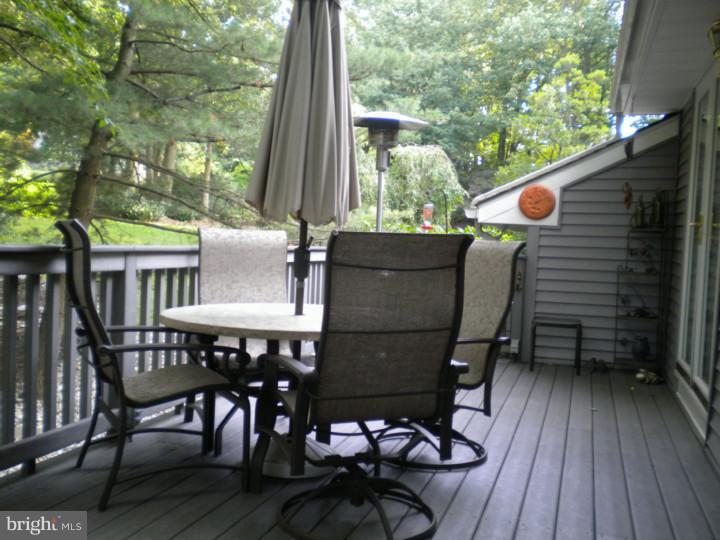 29 Signal Hill Road Cherry Hill, NJ 08003 - Photo 17 of 19 Deck