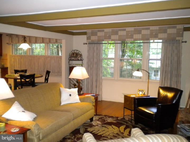 29 Signal Hill Road Cherry Hill, NJ 08003 - Photo 4 of 19 Family Room