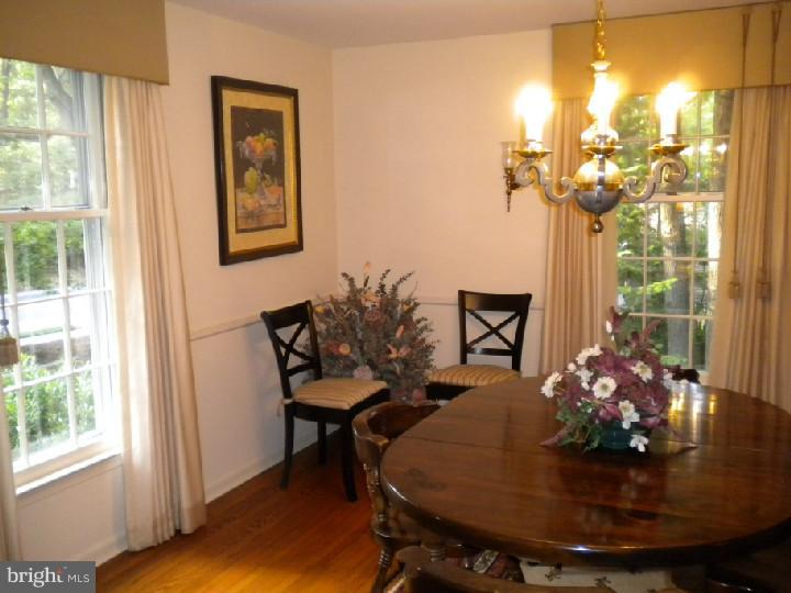 29 Signal Hill Road Cherry Hill, NJ 08003 - Photo 6 of 19 Dining Room
