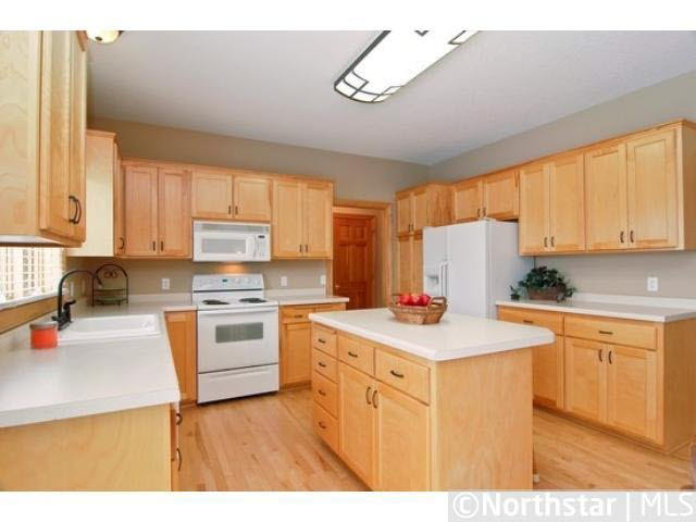 3106 Canyon Road Chaska, MN 55318 - Photo 3 of 18 Gallery Image 3